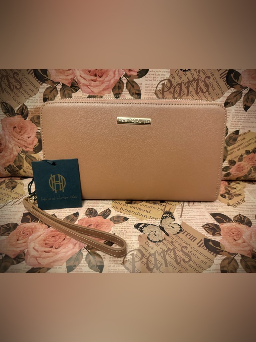 House of Harlow 1960 NWT Nude Pink Zip-Around Wristlet